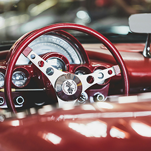 volante-coche-clásico-rojo